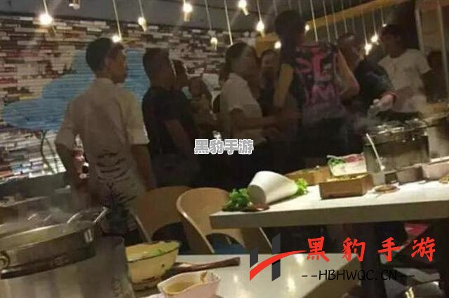 火锅店石老师如何在幸福路上为顾客呈现精彩表演？ - 黑豹手游网-2